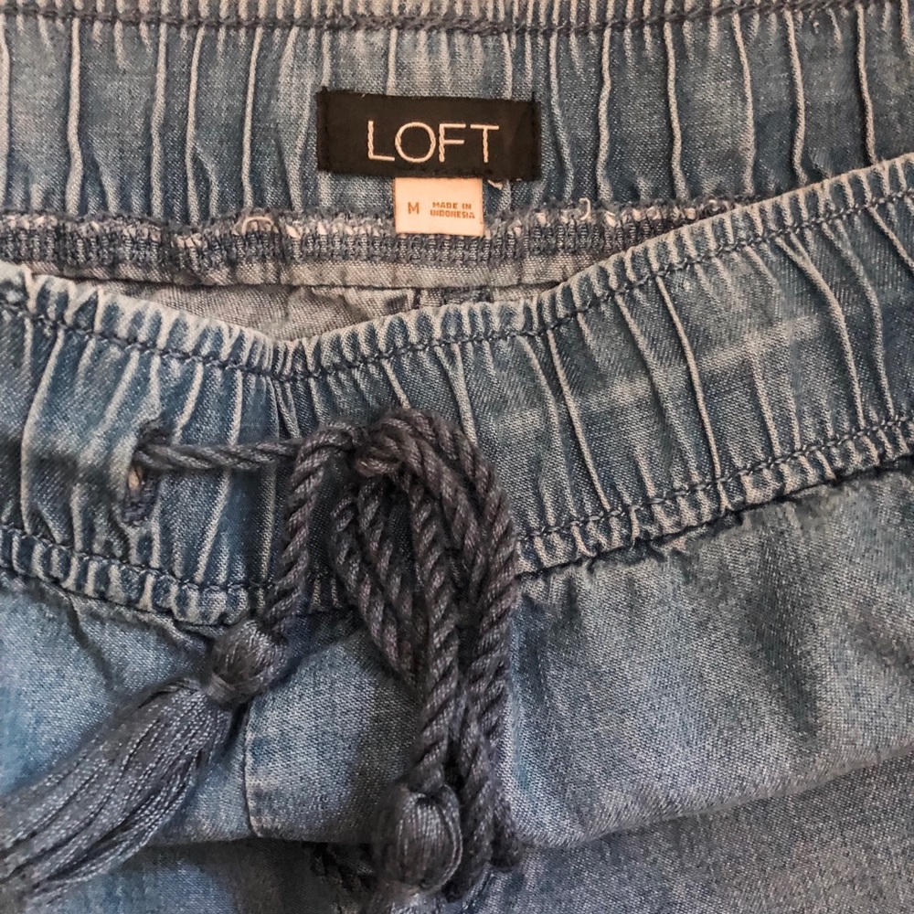 Loft Chambray Drawstring Shorts, Size M - image 3